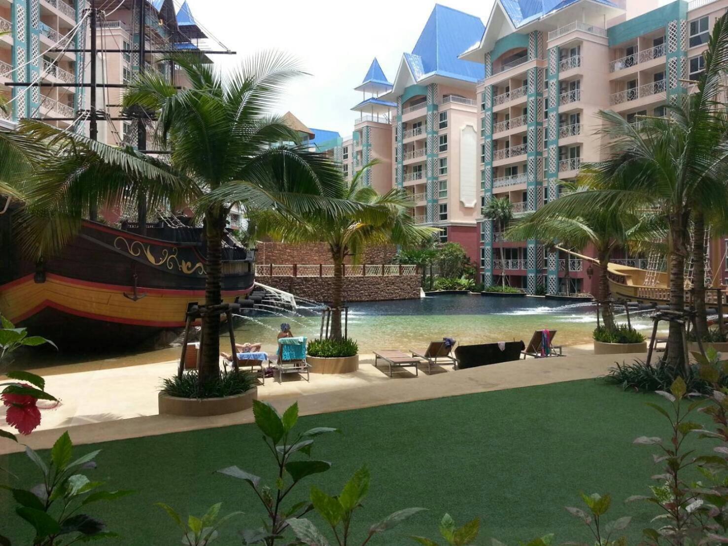Grand Caribbean Resort Jomtian Pattaya Exterior foto